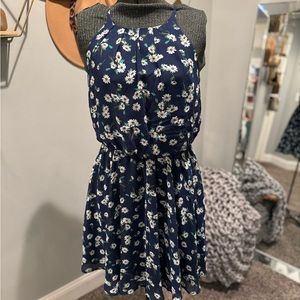 Francesca’s Flawless Daisy Print Dress, Mi Ami, Women’s size medium